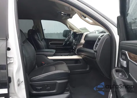 2021 Ram 2500 Laramie 4X4 6'4 Box z USA, uszkodzony, nr VIN 3C6UR5FJ5MG632327